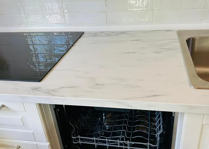 Lesny Rotembark Z Prywatnym Jacuzzi * كوشتيجينا